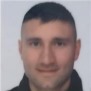 laureato in rieducazione geriatrica, impartisce lezioni per elementari